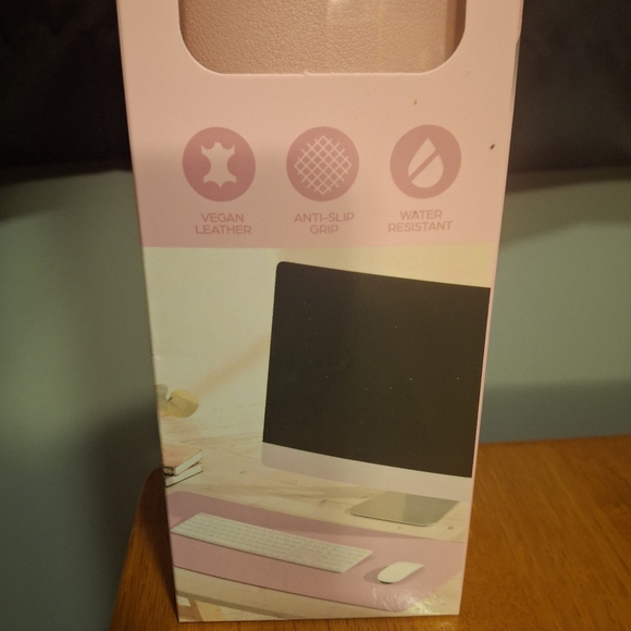 Hype Faux Leather Desk Mat - Picture 5 of 14